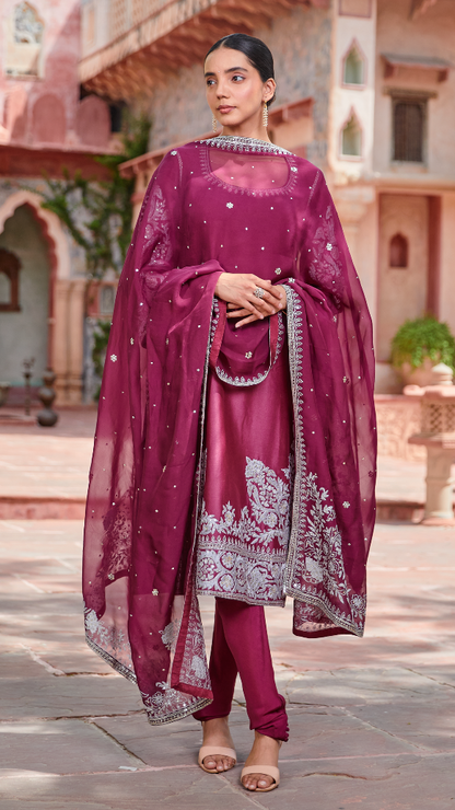 Jarkan Suit