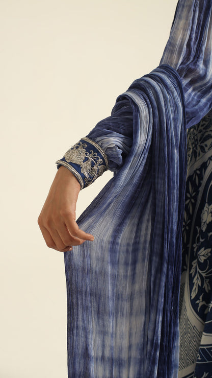 Akuti Long Belted Dress